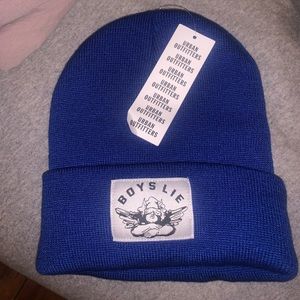 Boys lie beanie